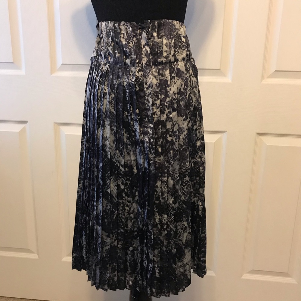 Jones New York pleated women’s skirt 18W
